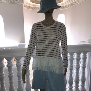 Beautiful women’s sweater size medium